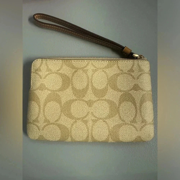 Coach Corner women’s Zip Wristlet Signature Canvas Stripe khaki chalk saddle - Picture 2 of 5